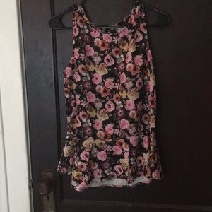 Sleeveless blouse